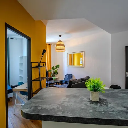 Cozy Apartment, A Short Walk To Place Stan