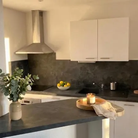 Apartmán Cozy Apartment, A Short Walk To Place Stan *